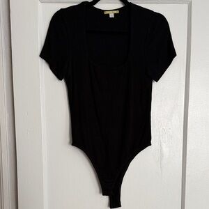 Gianni Bini Black Short-Sleeve Scoop Neck Bodysuit